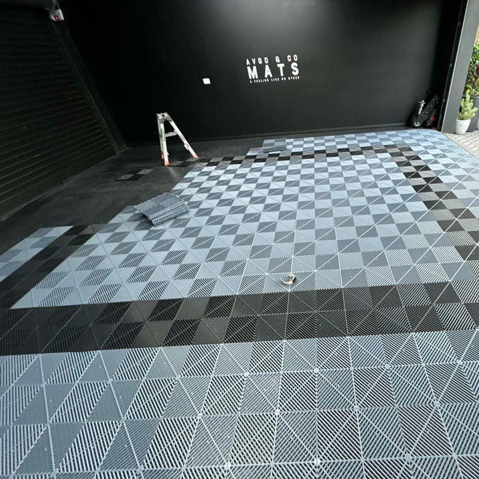 Garage Tile <b>Corner</b> for Interlocking Polypropylene Flooring | DECKO <b>DURANTE</b> (2.4" x 2.4"  x 0.7") - (One Piece)
