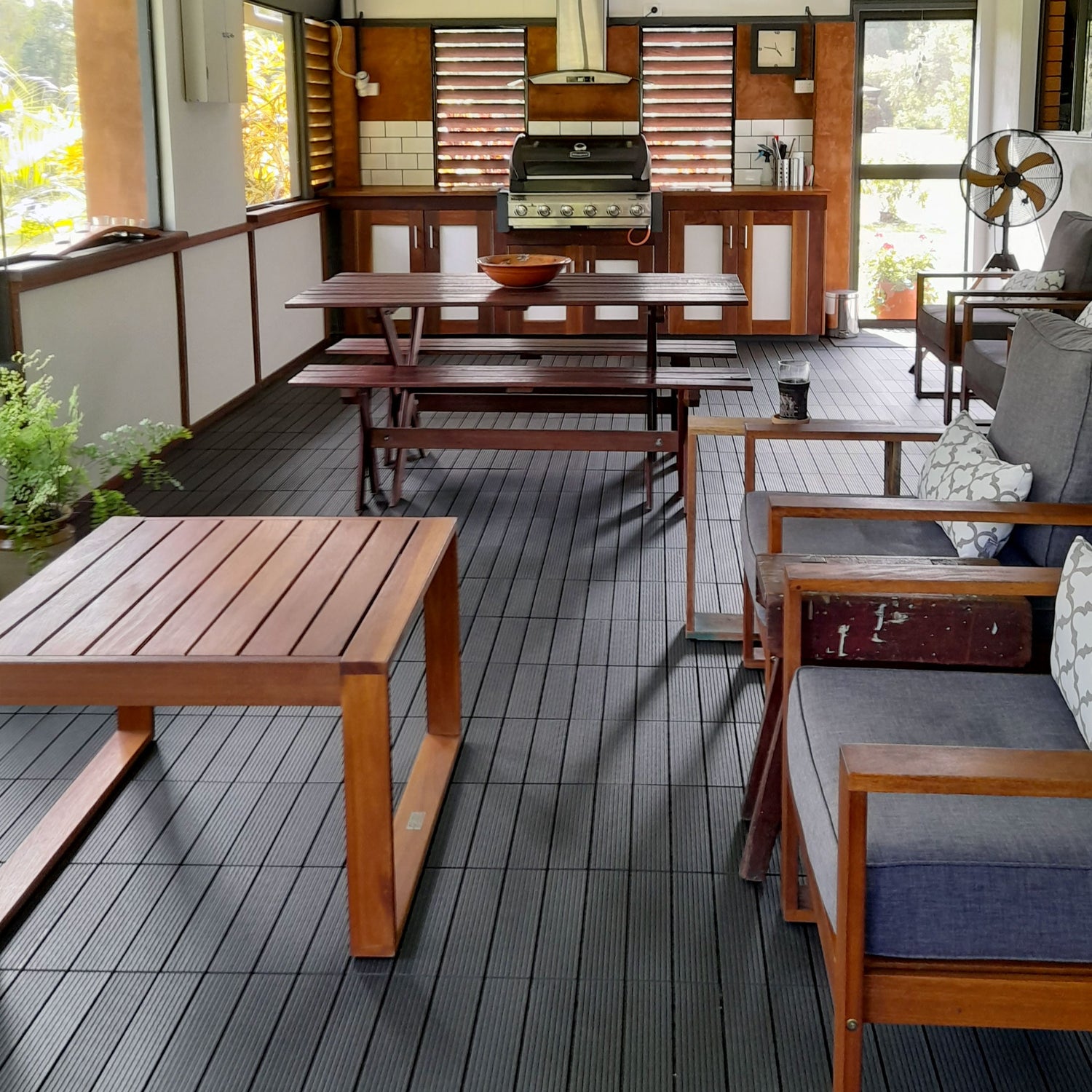  PP patio tile 